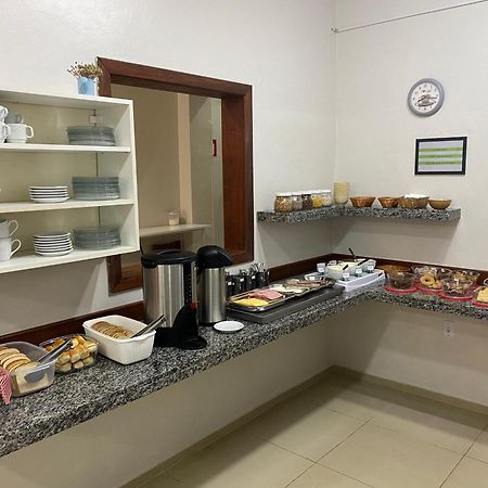 פורטו אלגרה Hotel Tres Passos - Prox Ao Aeroporto E Rodoviaria מראה חיצוני תמונה